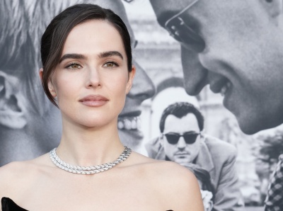 Zoey-Deutch-115.jpg