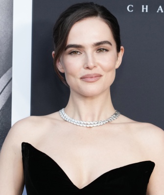 Zoey-Deutch-120.jpg