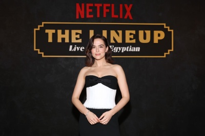 Zoey-Deutch-003.jpg
