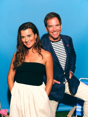 666370639_2227160686-san-diego-comic-con-tv-guide-magazine-july-2025-_l.jpg
